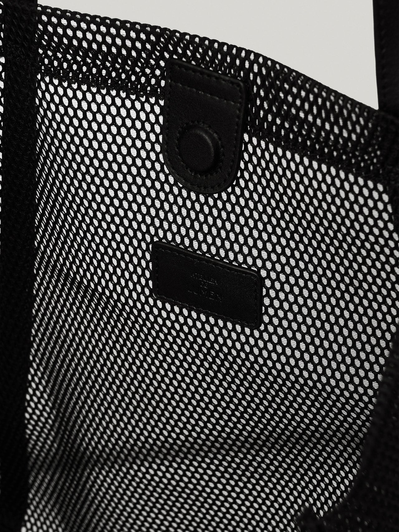 2WAY MESH BAG (SOFT BLACK)