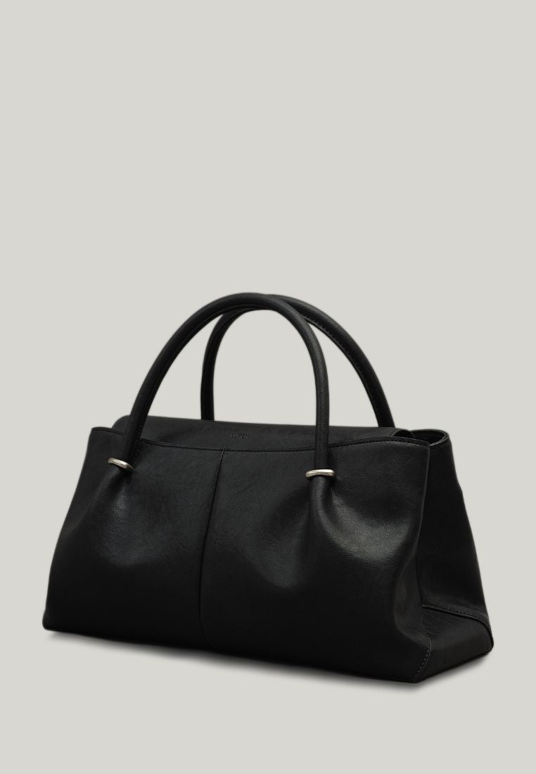 ANNEAU FLAP BAG (SOFT BLACK)