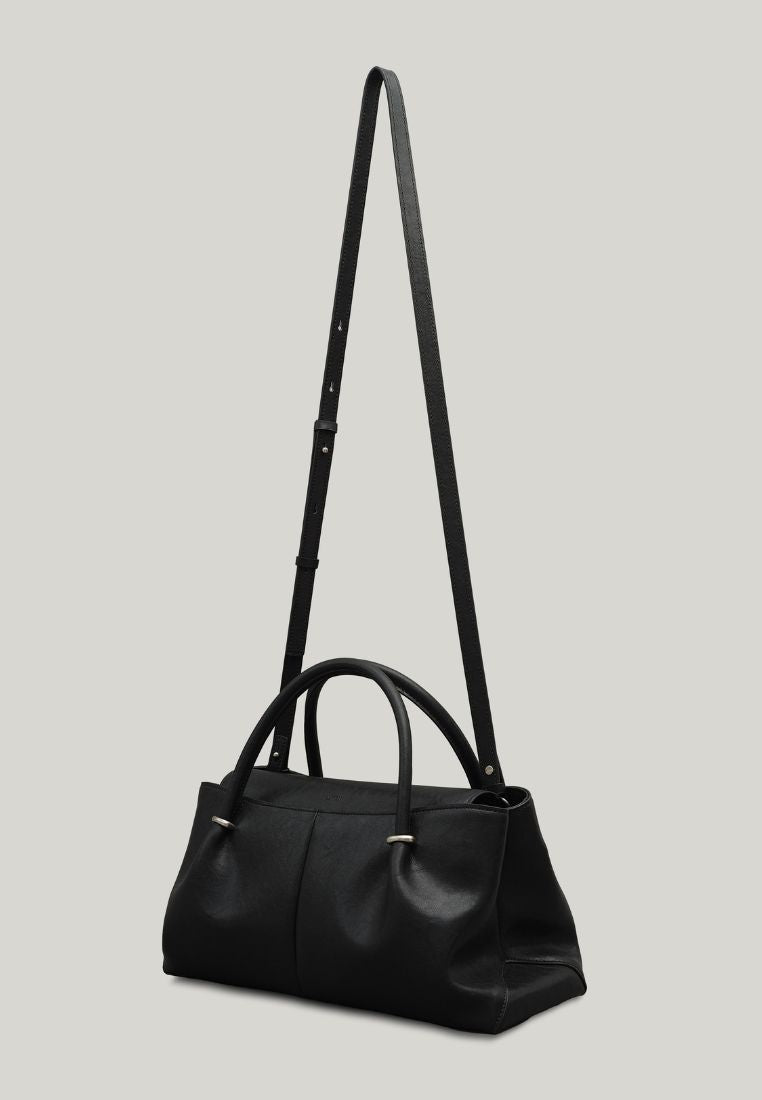 ANNEAU FLAP BAG (SOFT BLACK)