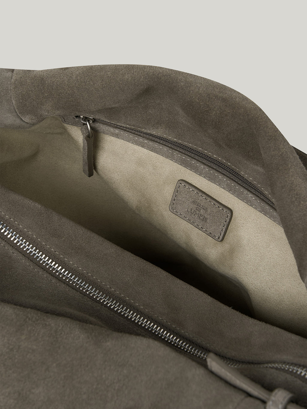 BRISE GRAND BAG (SUEDE GREY)