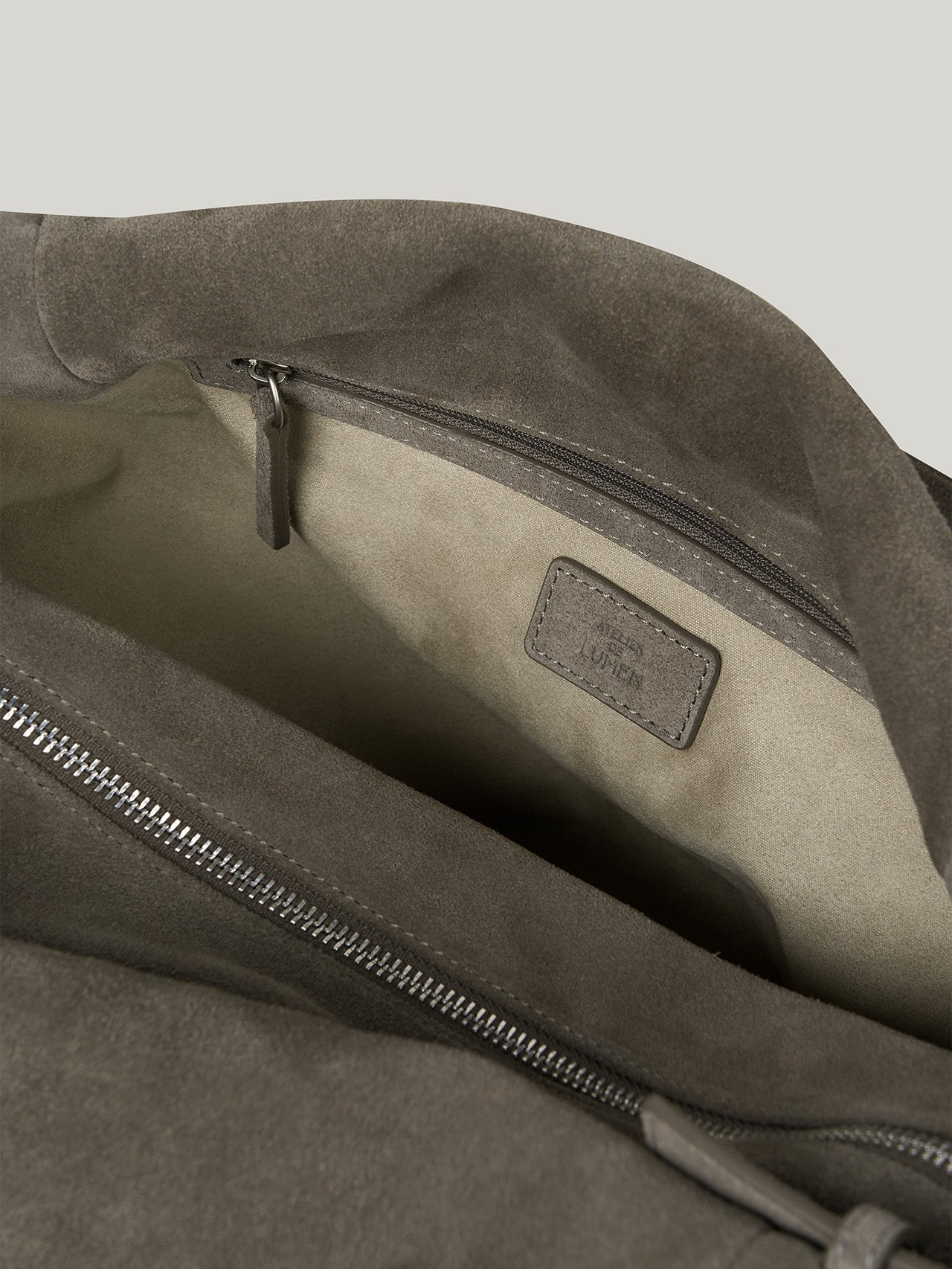 BRISE GRAND BAG (SUEDE GREY)