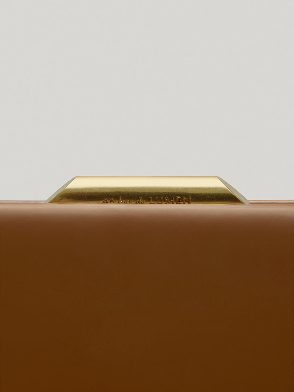 LUNE FORME BAG (COGNAC BROWN)