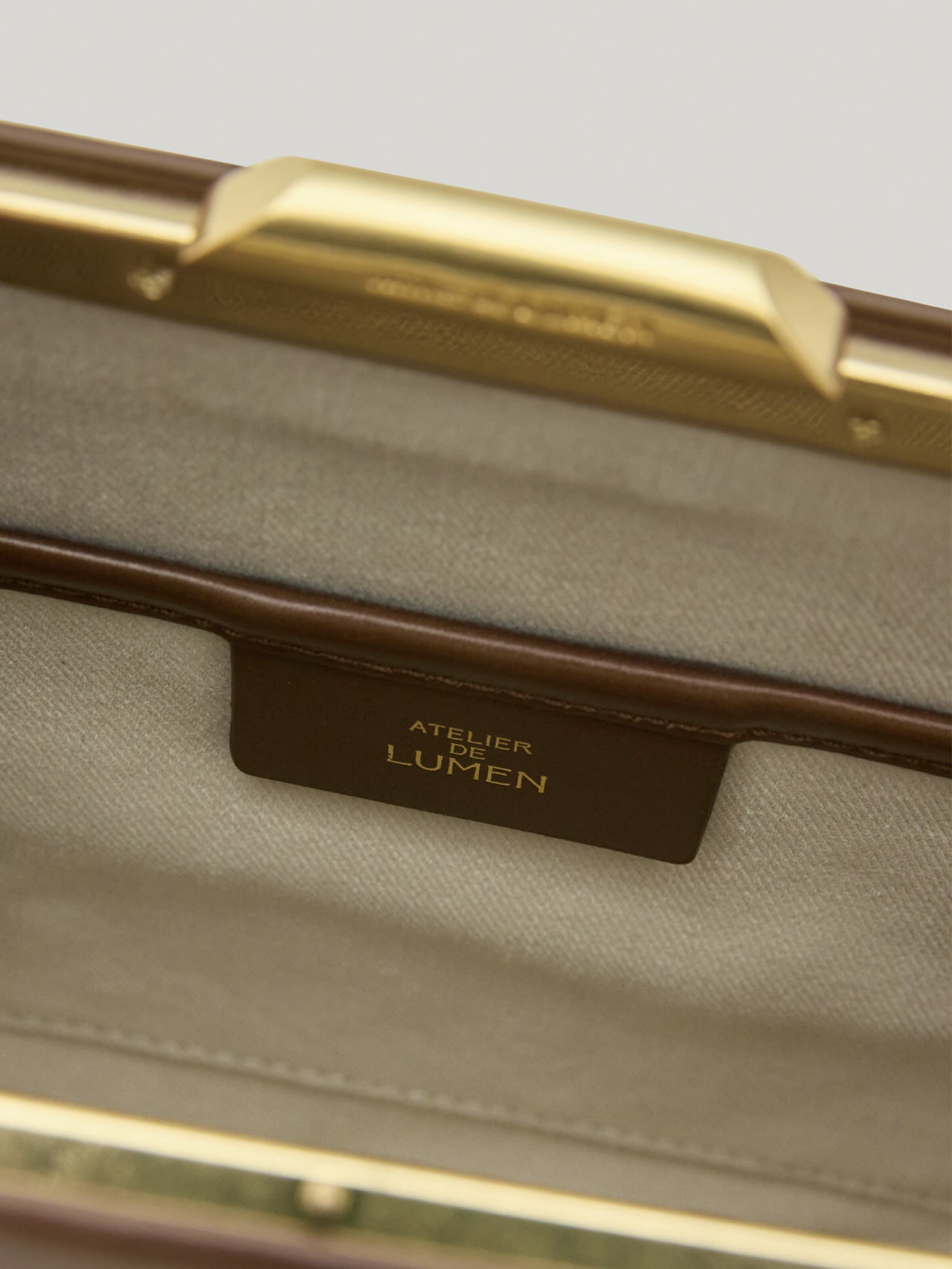LUNE FORME BAG (OAK BROWN)