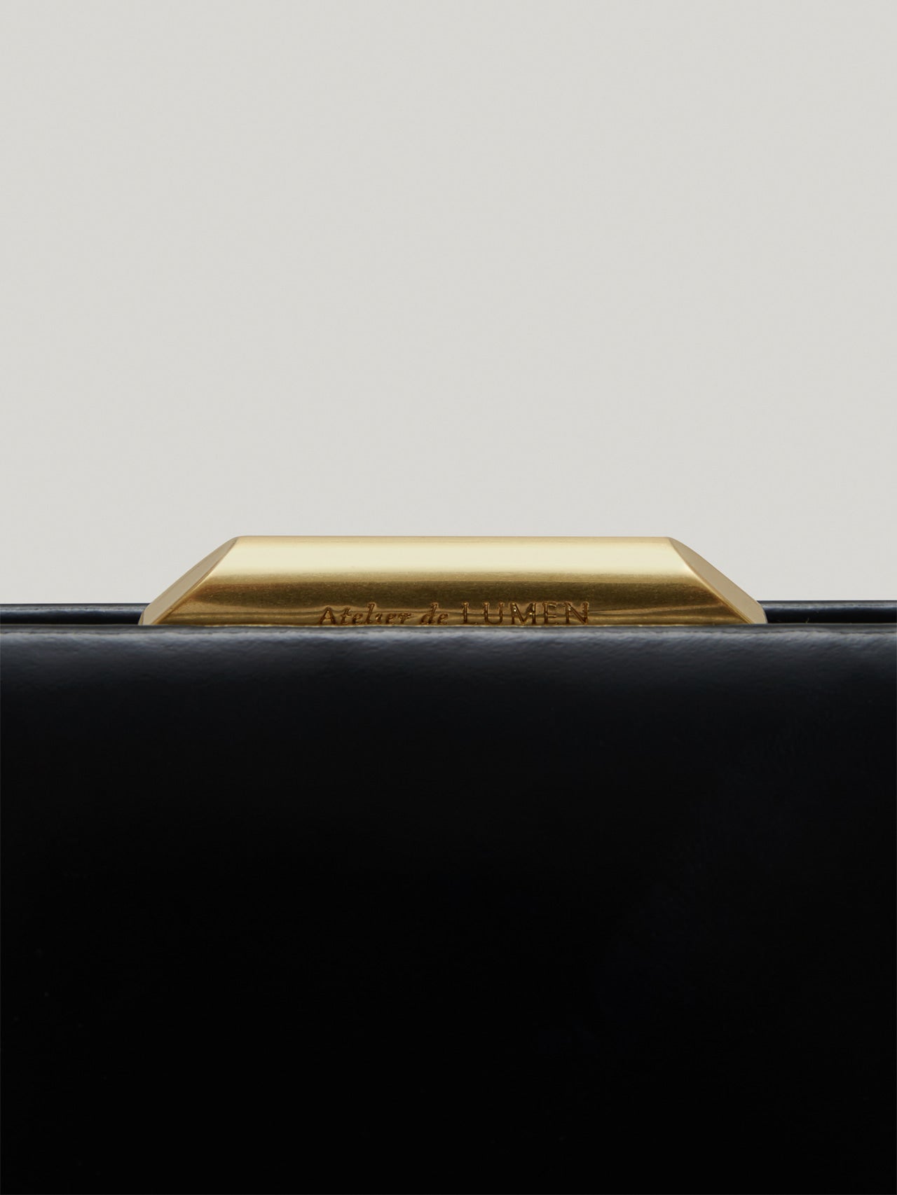 LUNE FORME BAG (SOFT BLACK)