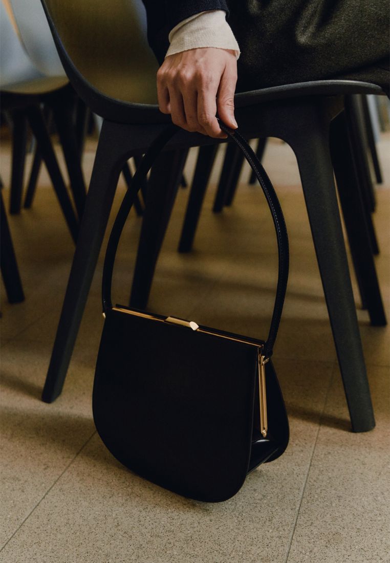LUNE FORME BAG (SOFT BLACK)