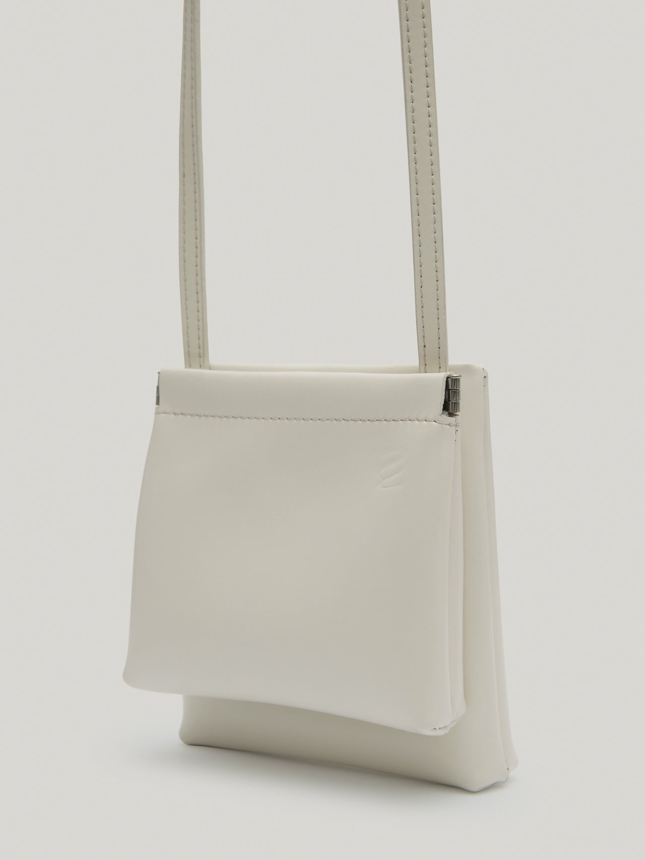 MON BAG (ECRU WHITE)