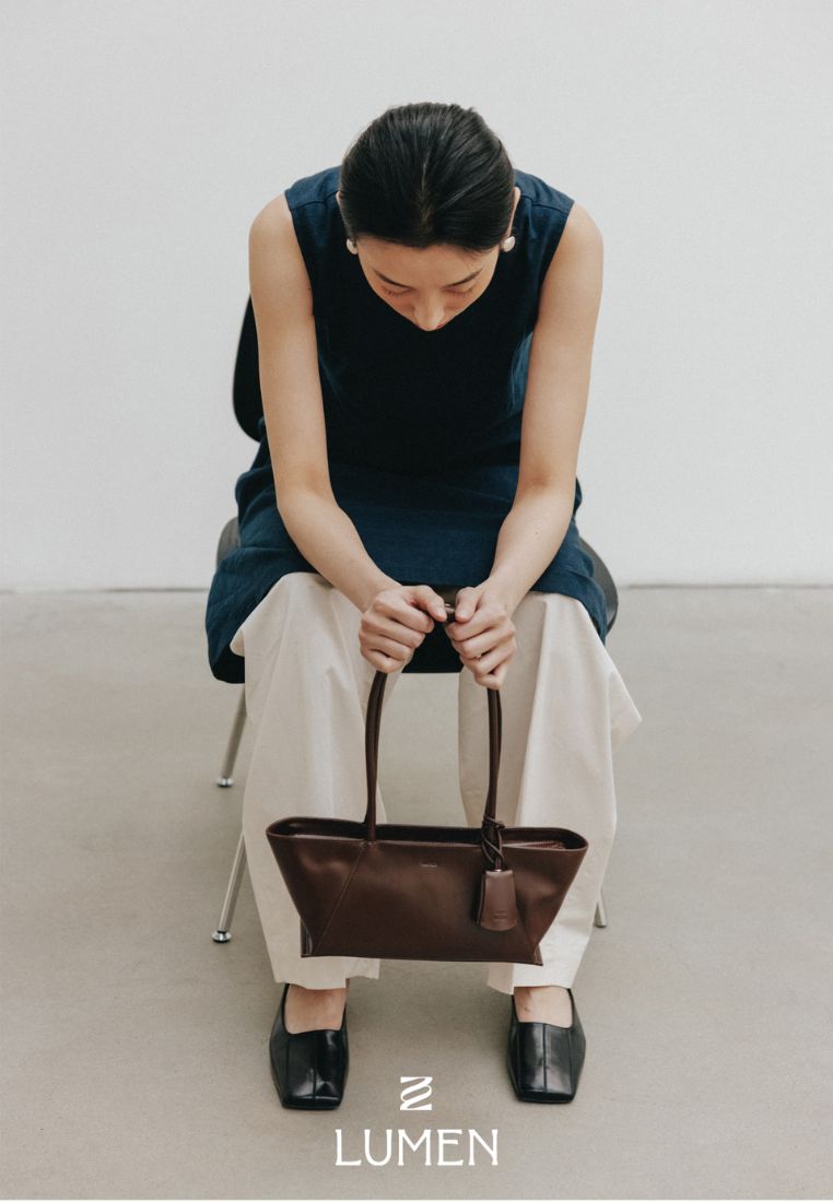 MONIQUE SHOULDER BAG (OAK BROWN)