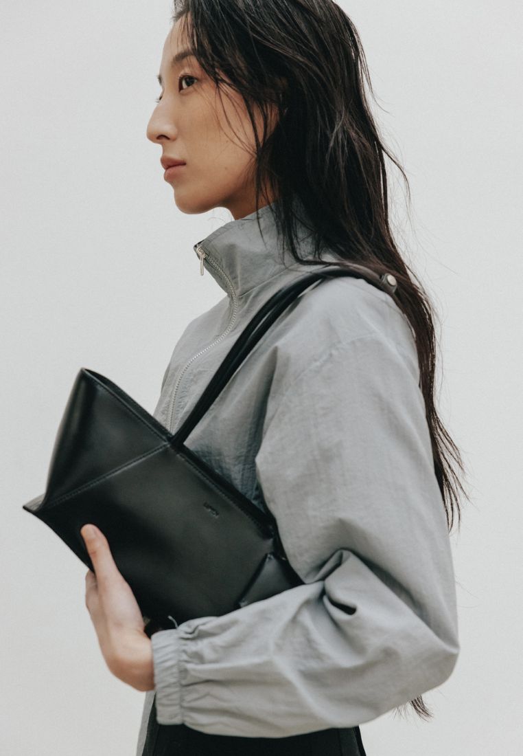 MONIQUE SHOULDER BAG (SOFT BLACK)