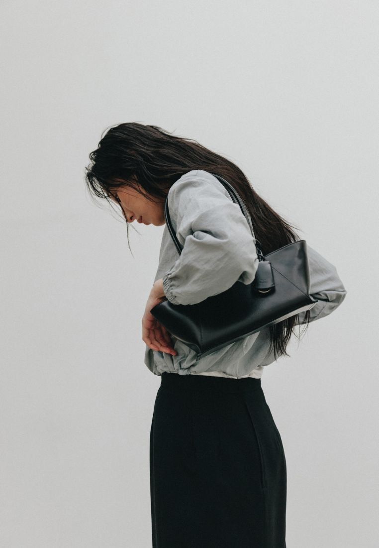 MONIQUE SHOULDER BAG (SOFT BLACK)