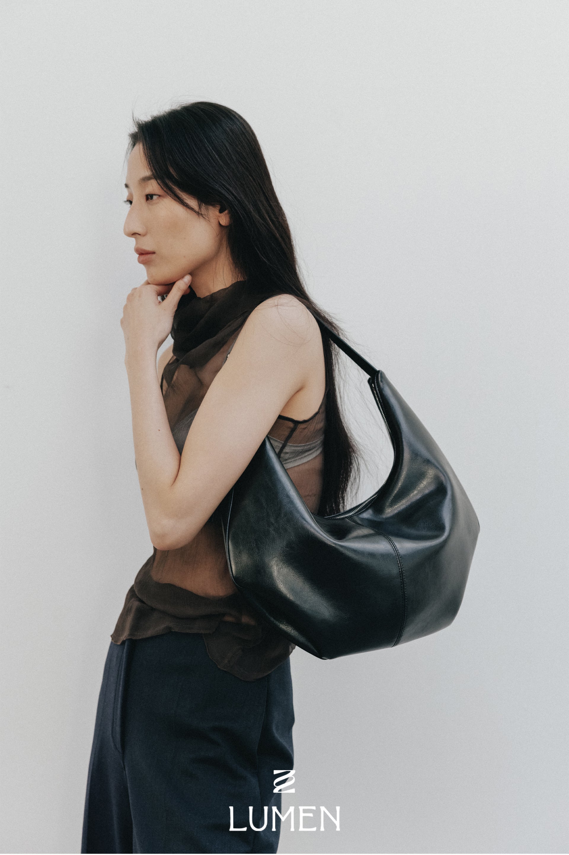 MOSSY HOBO BAG (LEATHER BLACK)
