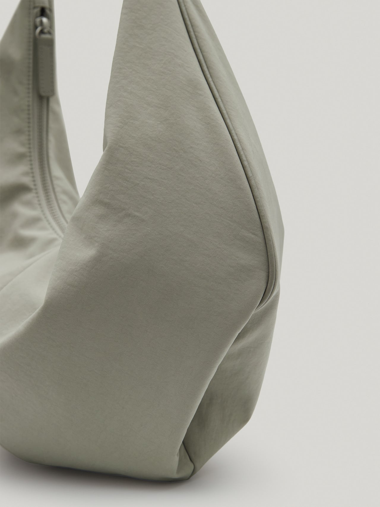 MOSSY HOBO BAG (MISTY KHAKI)