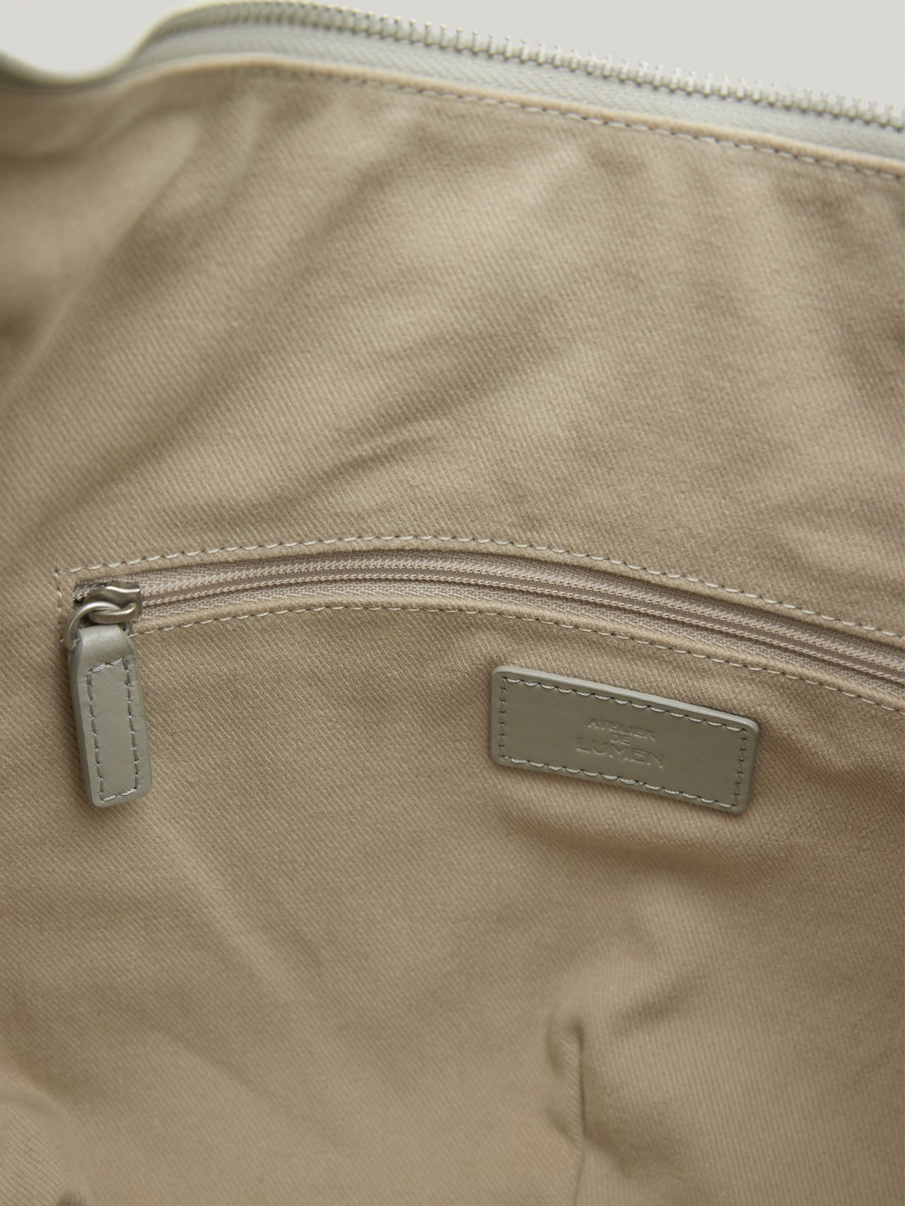 MOSSY HOBO BAG (MISTY KHAKI)