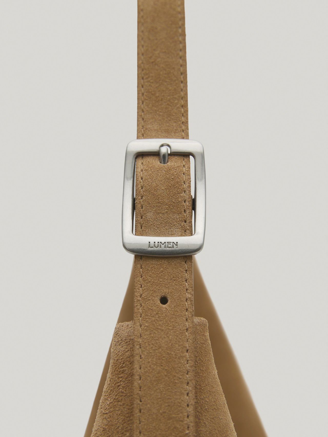 MOSSY HOBO BAG (SUEDE SAND)
