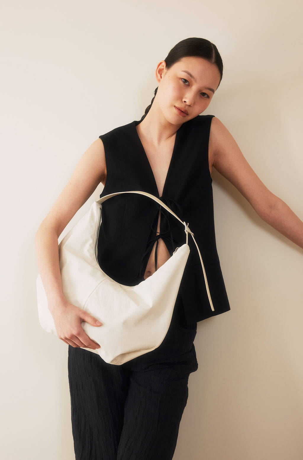MOSSY HOBO BAG (ECRU WHITE)