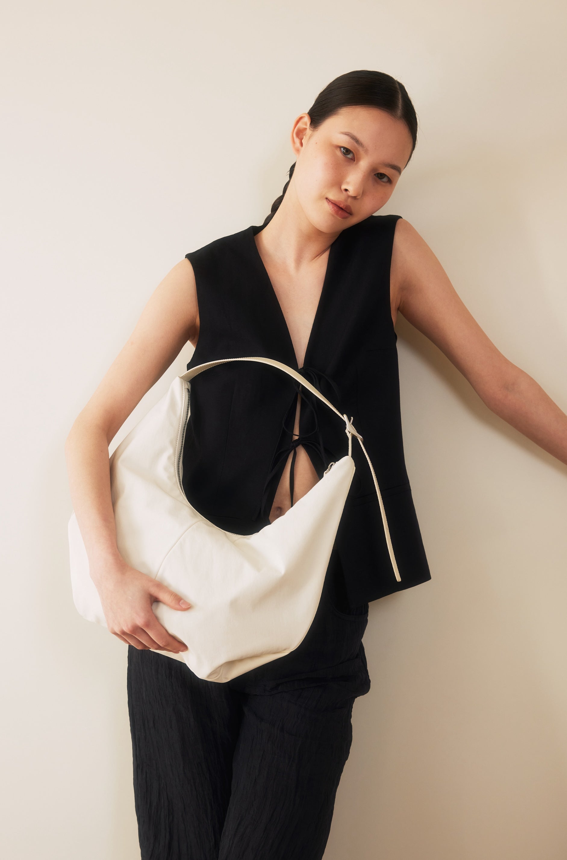 MOSSY HOBO BAG (ECRU WHITE)