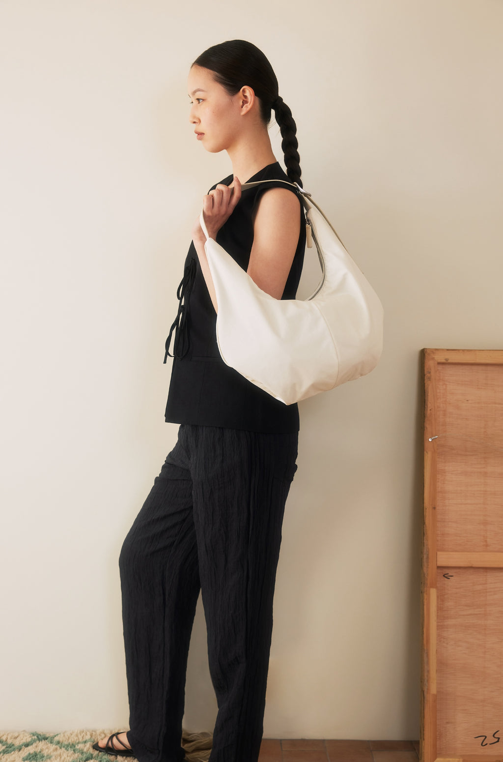 MOSSY HOBO BAG (ECRU WHITE)