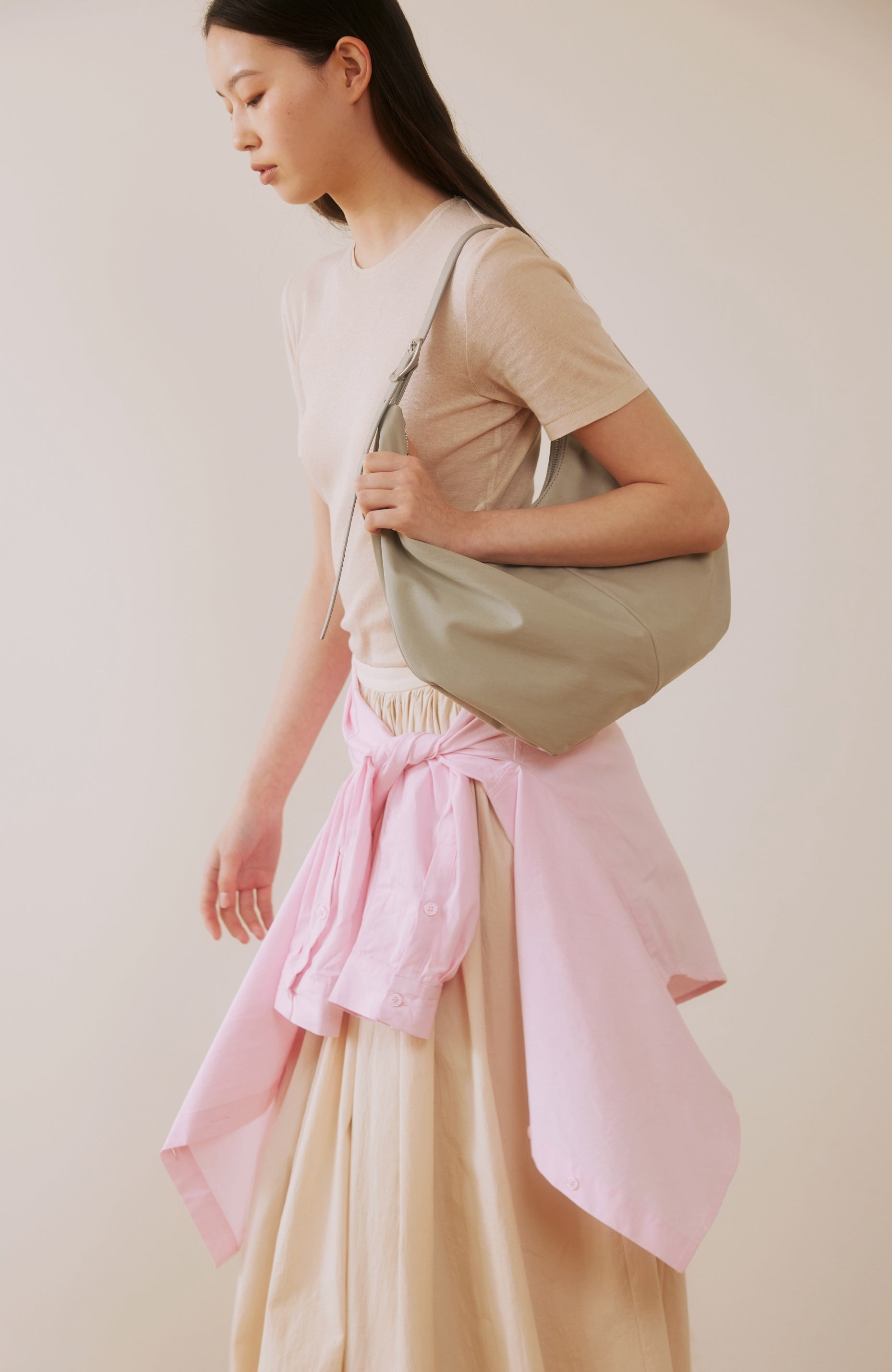 MOSSY HOBO BAG (MISTY KHAKI)