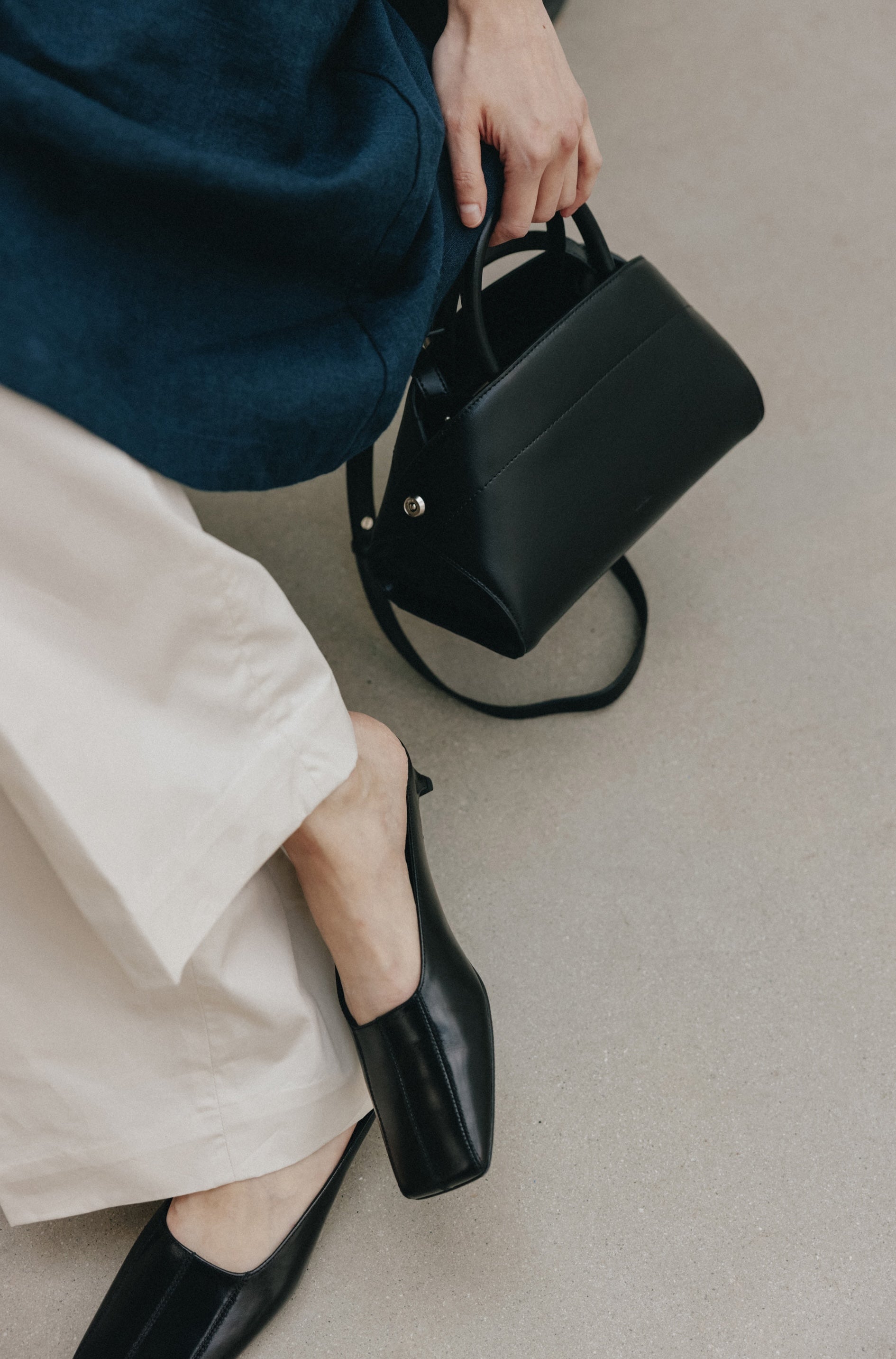 NADEL MINI BAG (SOFT BLACK)