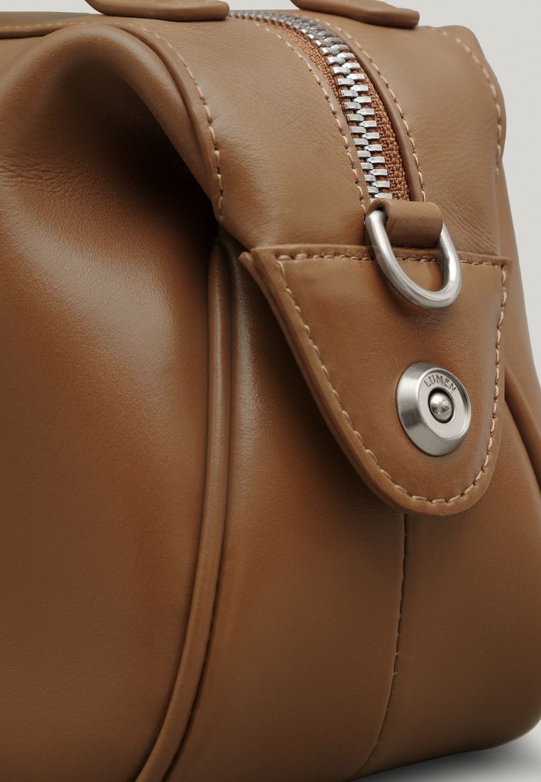 NADEL ZIP TOTE BAG (TAWNY BROWN)