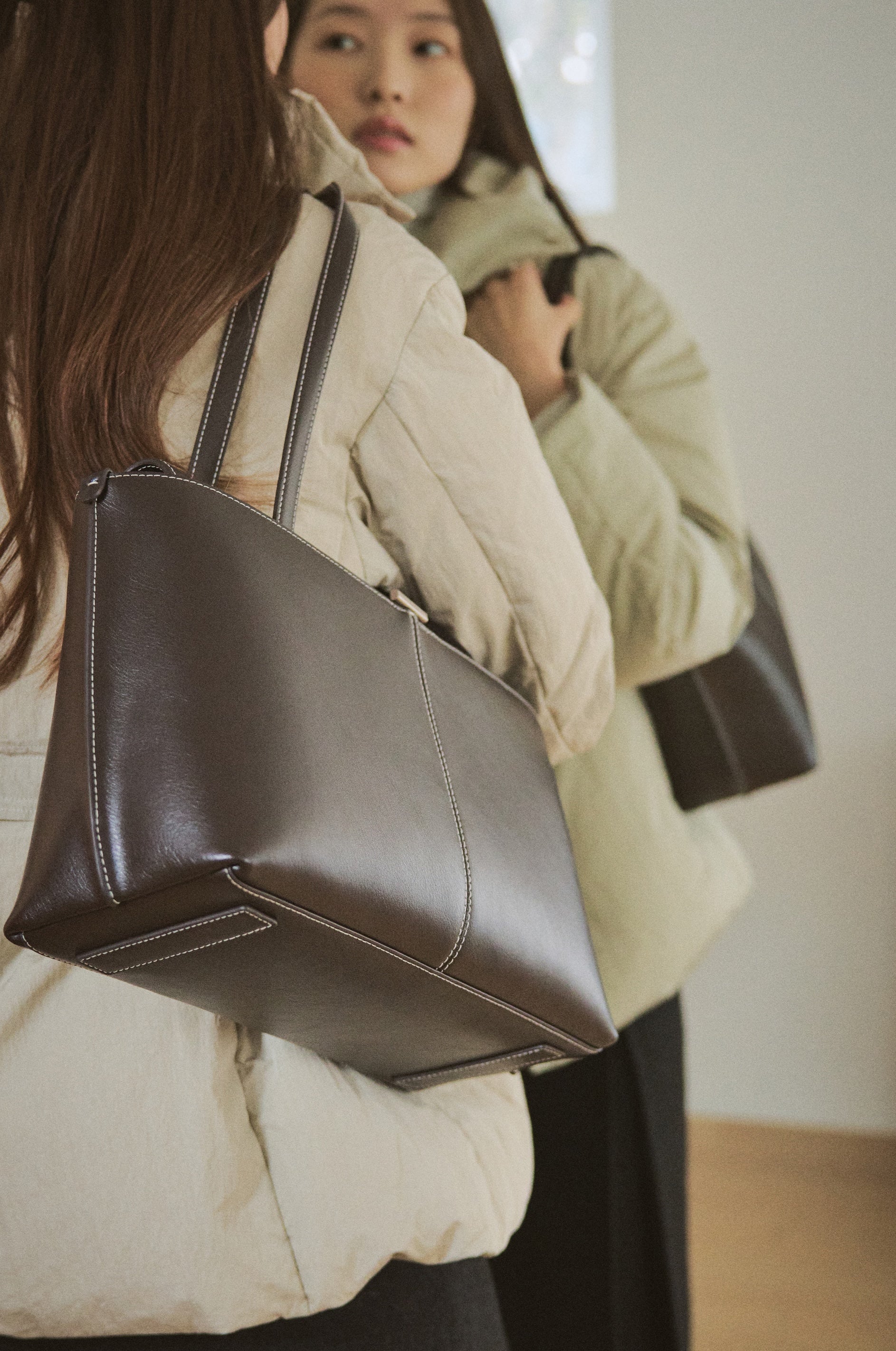 PANIER FLAP BAG (ORGAN BROWN)
