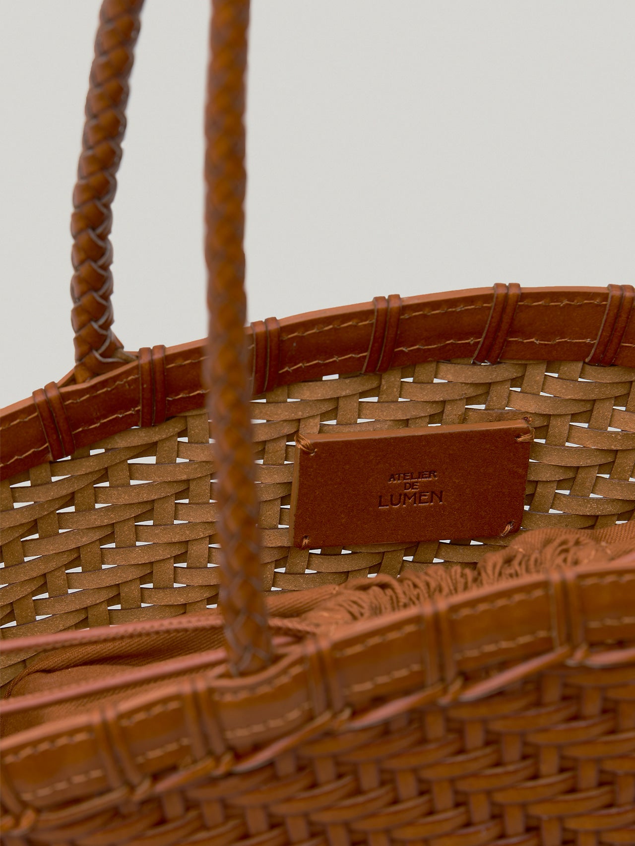TWIG BASKET SHOULDER BAG (DRIED TAN)