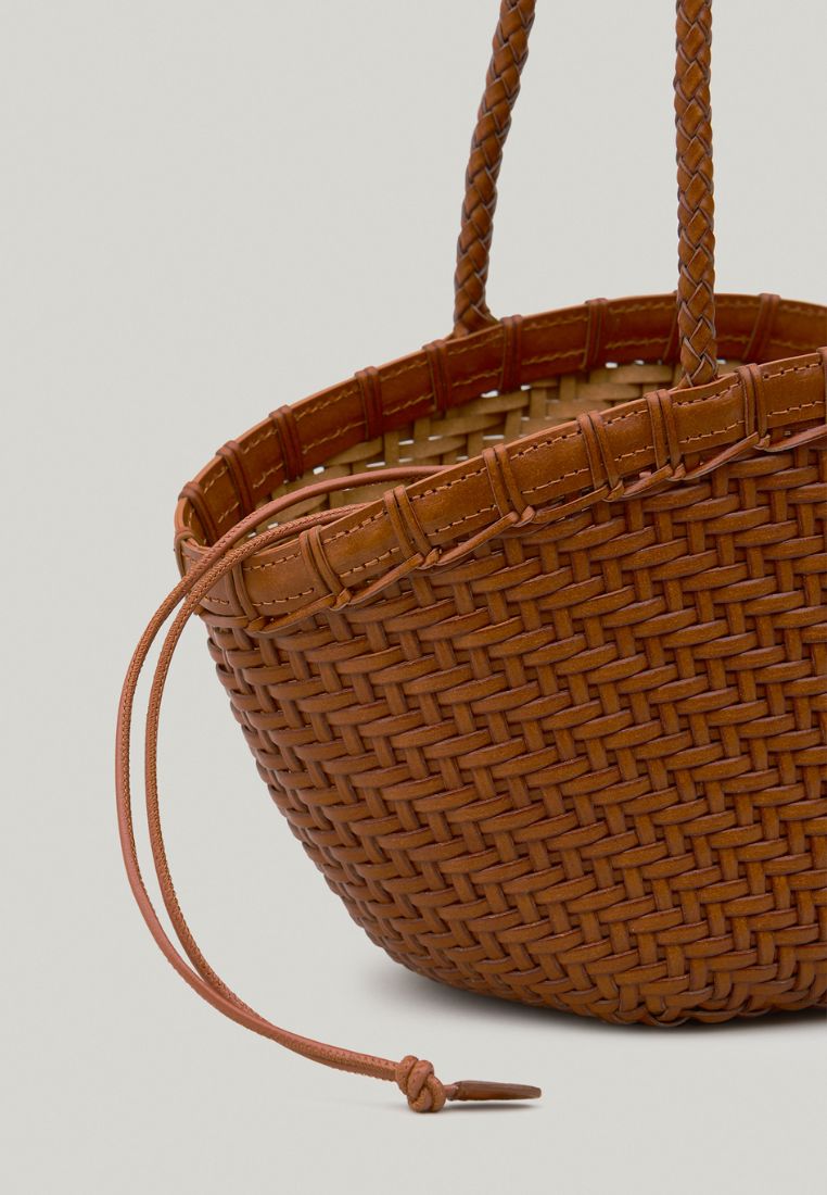TWIG BASKET SHOULDER BAG (DRIED TAN)