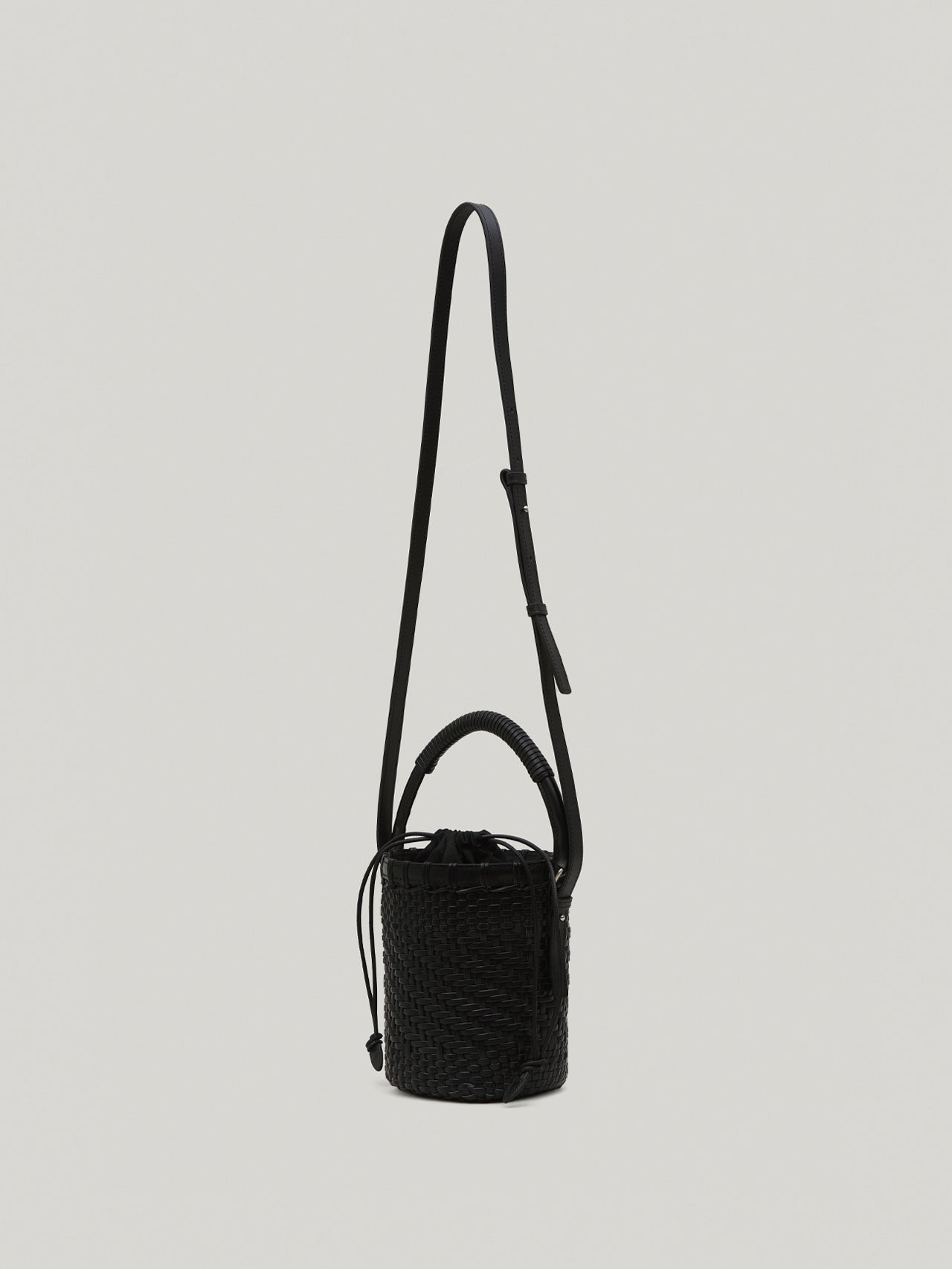 TWIG BASKET TOTE BAG (DRIED BLACK)