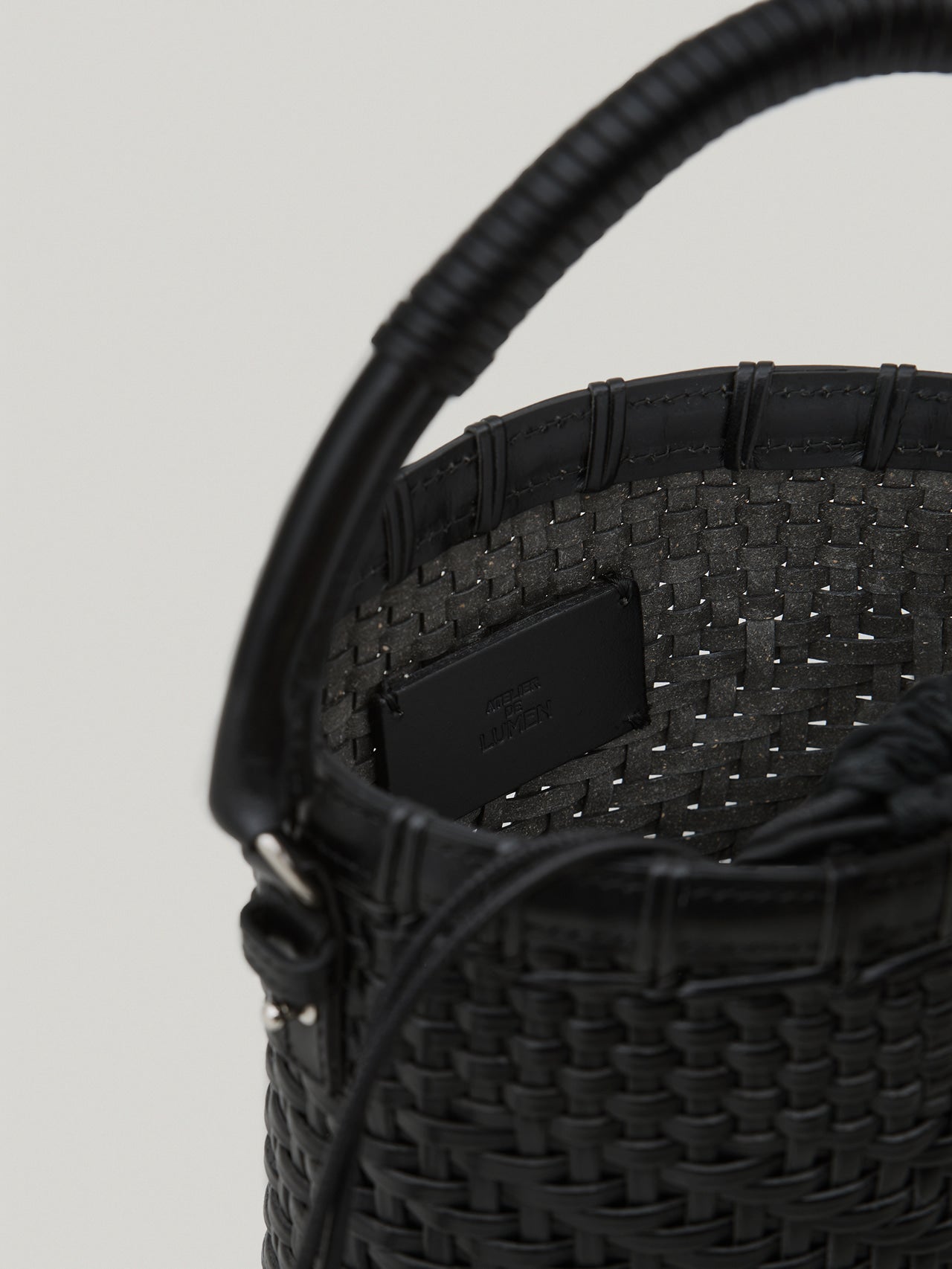 TWIG BASKET TOTE BAG (DRIED BLACK)