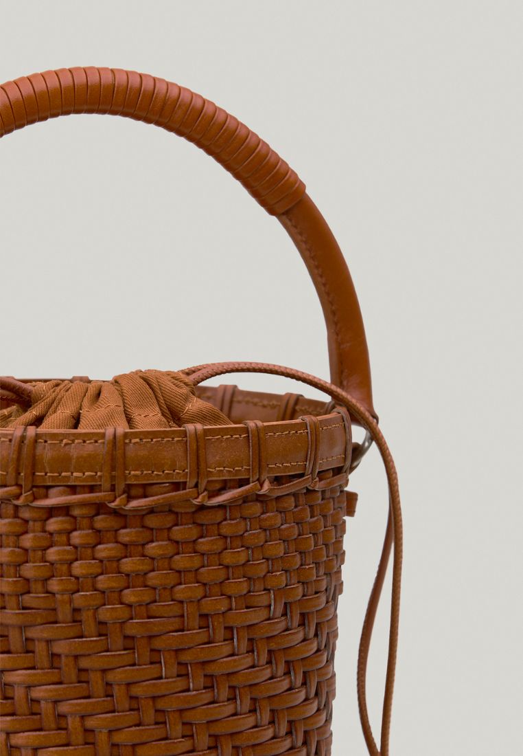 TWIG BASKET TOTE BAG (DRIED TAN)