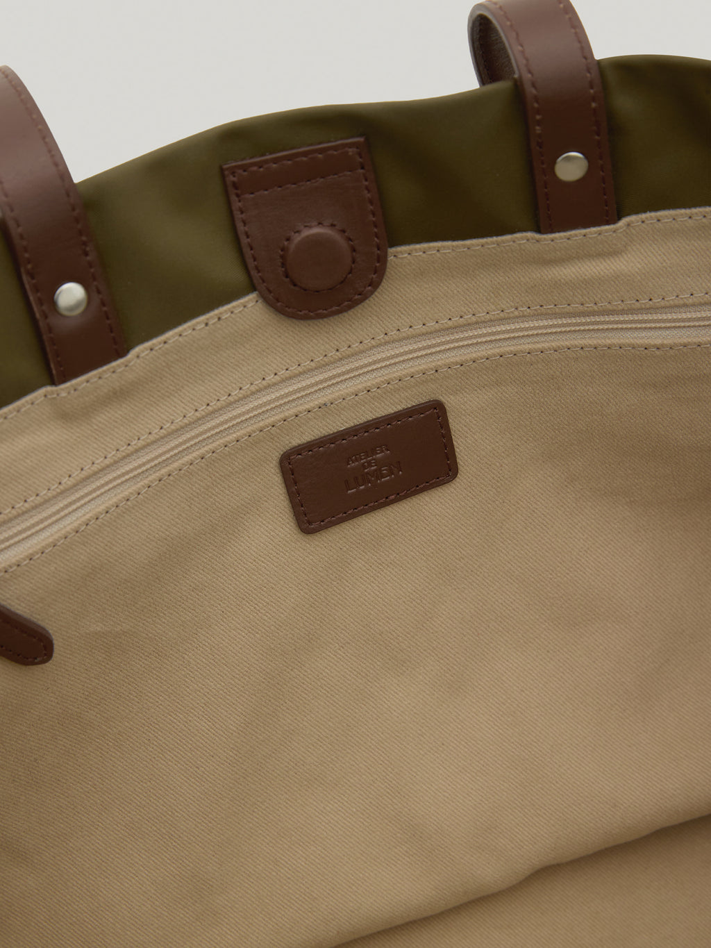 VOYAGE SHOPPER BAG (KHAKI BROWN)